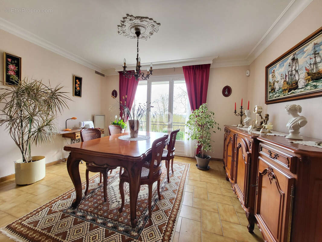 Maison à MONTABON