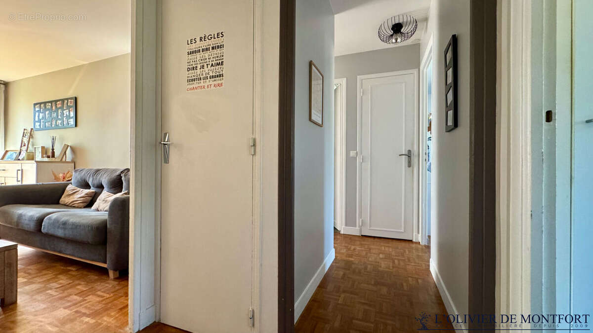 Appartement à NEAUPHLE-LE-CHATEAU