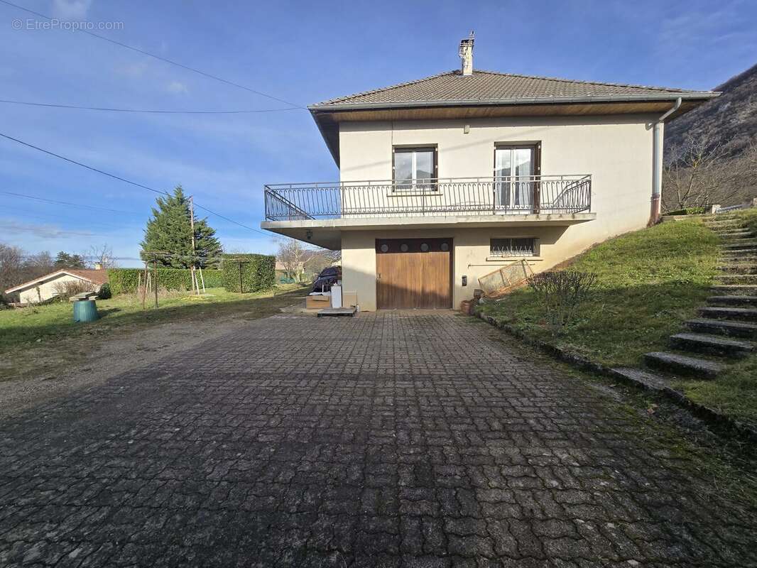 Maison 118 m² à Saint-Laurent-En-Royans  - photo 7