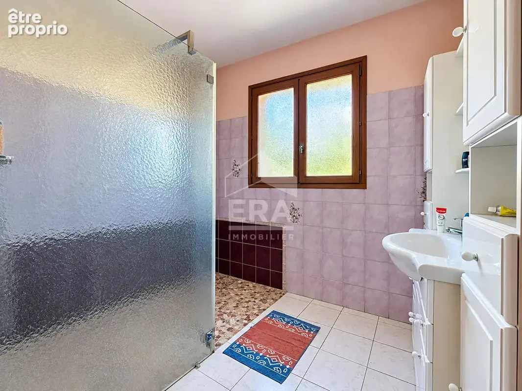 Maison de plain-pied 130 m² - 3 chambres - Terrain 1 000 m² - Proche commerces à Arvert - photo 8