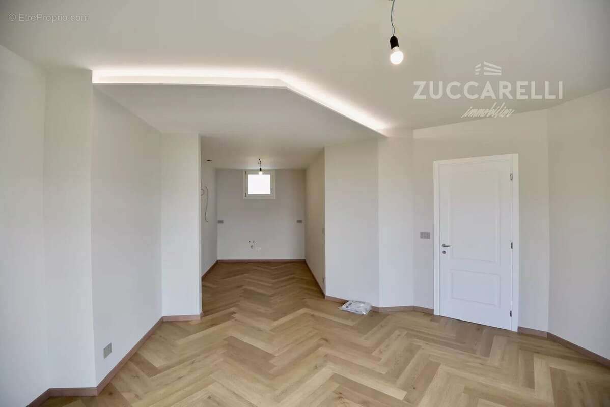 Appartement à ROQUEBRUNE-CAP-MARTIN