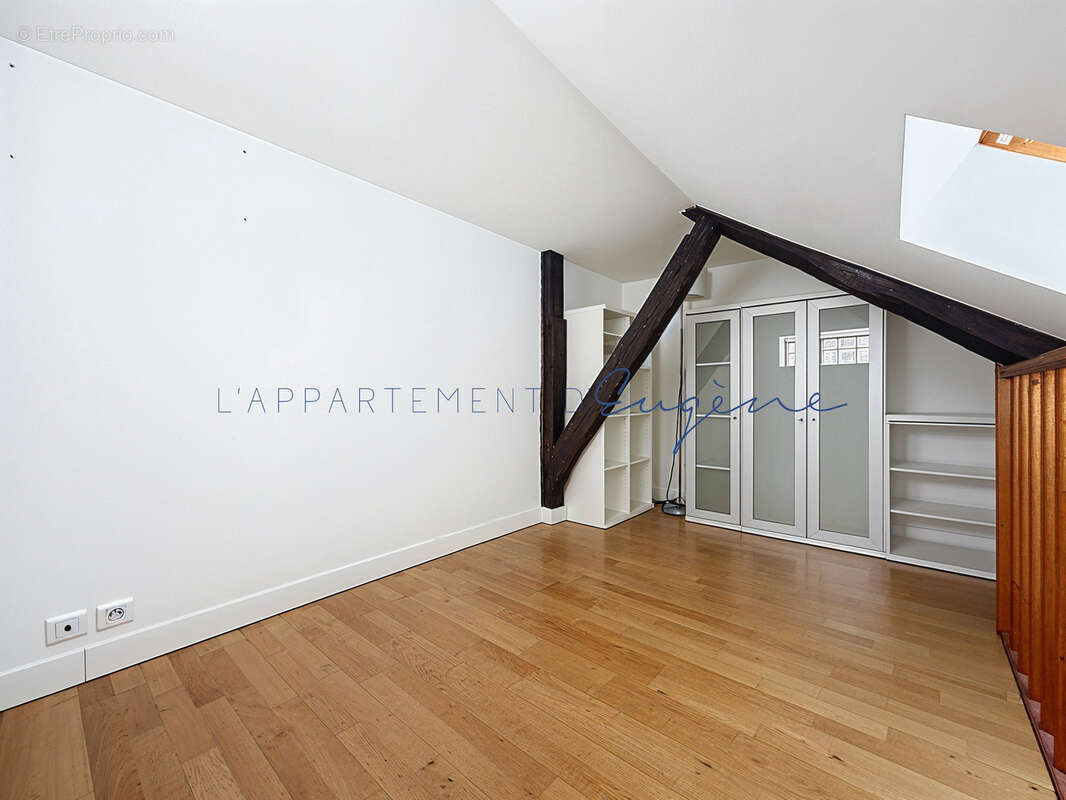 Maison à PARIS-19E