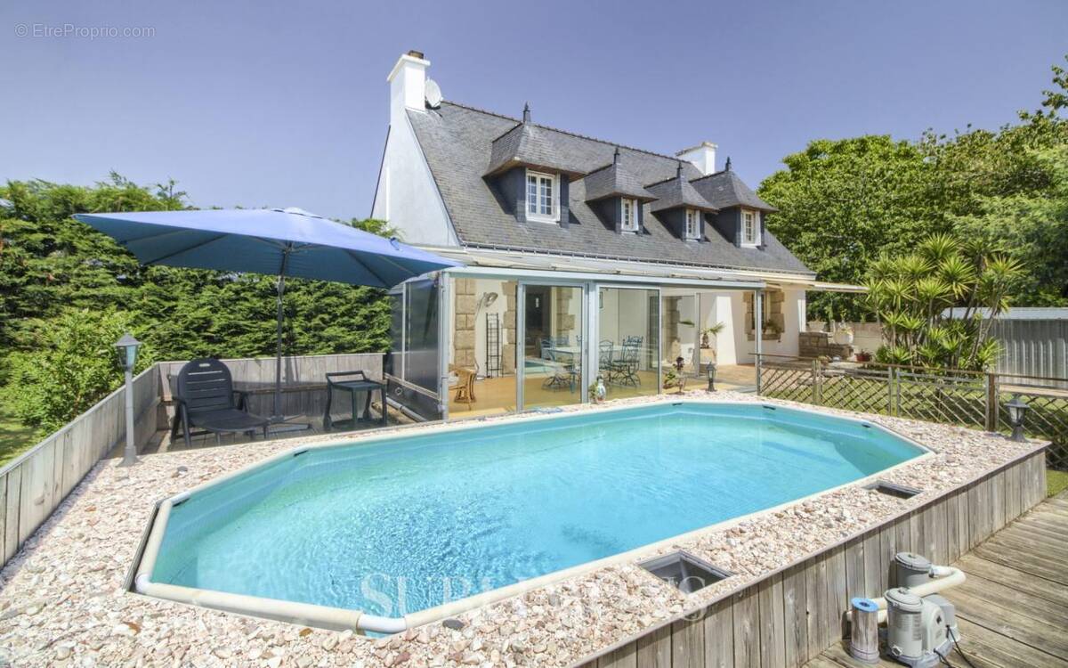 Maison à LE HEZO