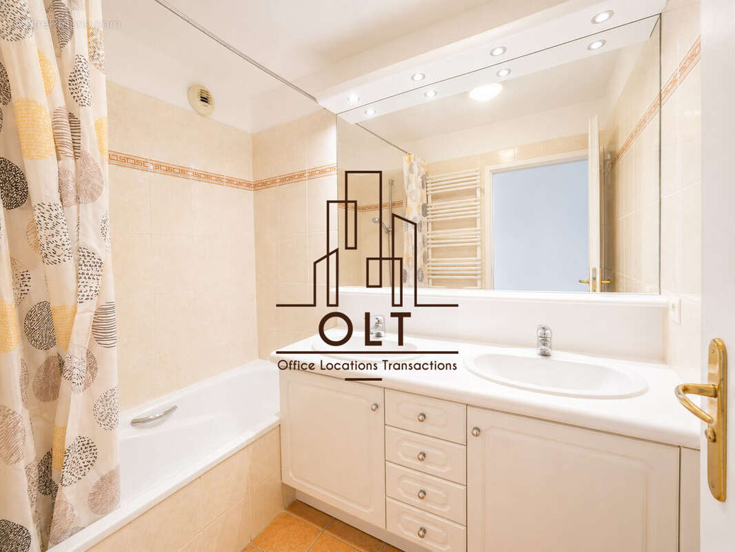 Appartement à SURESNES