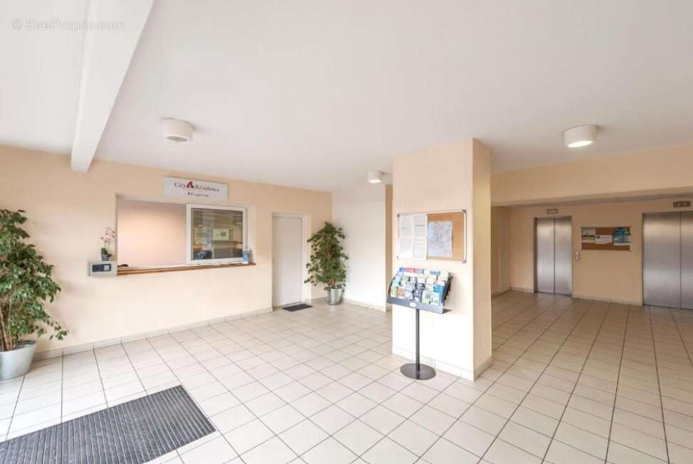 INVESTISSEMENT LOCATIF  MARSEILLE 12 EME  City Résidence Marseille - 5.54 % de rentabilité - photo 6