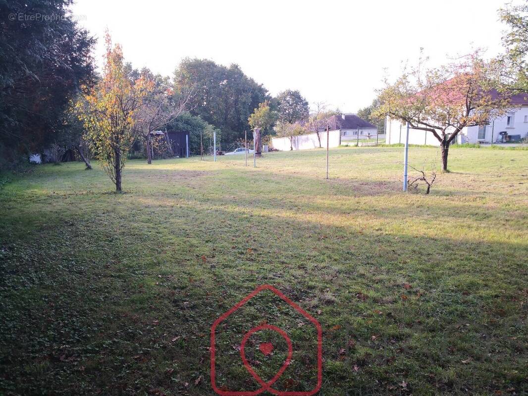 Terrain à MONTARGIS