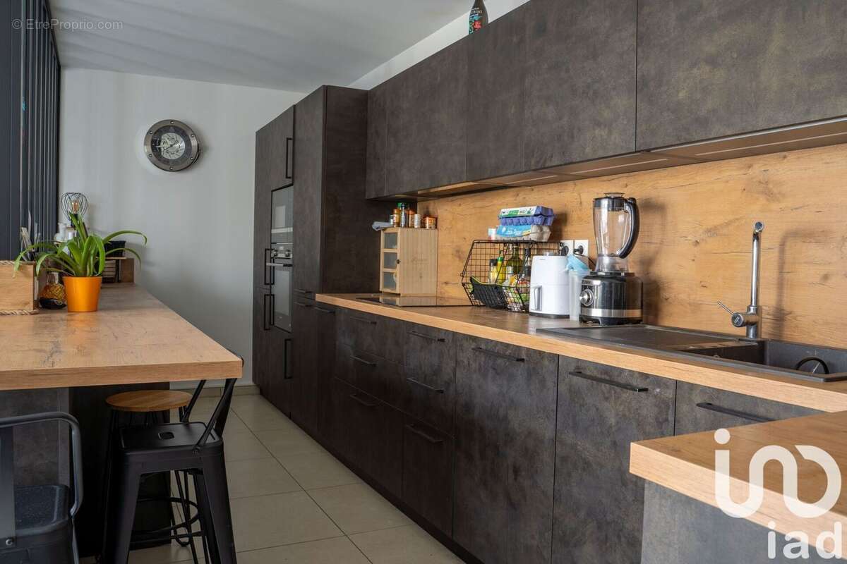 Photo 4 - Appartement à DECINES-CHARPIEU