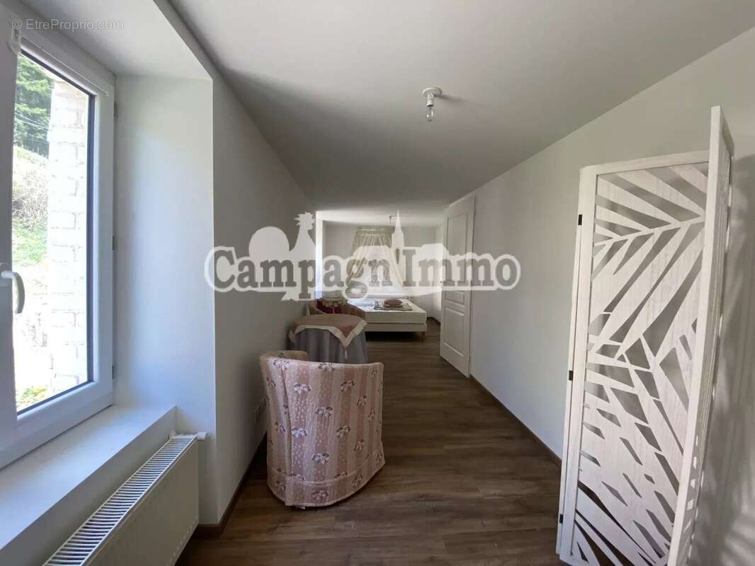 Maison à SAINT-VINCENT-DE-REINS