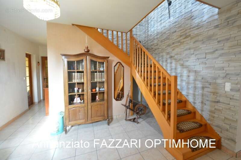 À vendre en exclusivité à Stenay, vaste maison familiale de plain-pied – 175 m² habitables – 5 chambres – terrain 1 528 m² - photo 17