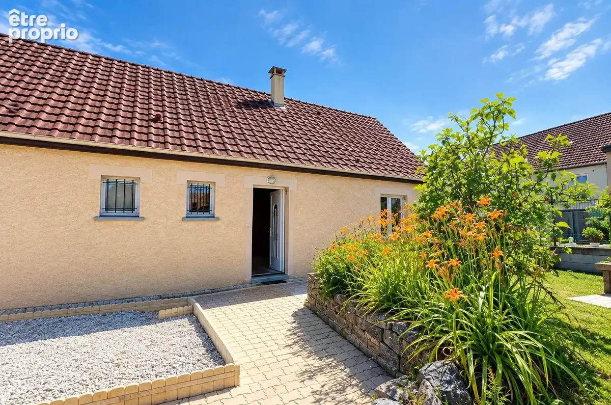 Photo Maison à Poncey-Les-Athee au prix de 259 000€