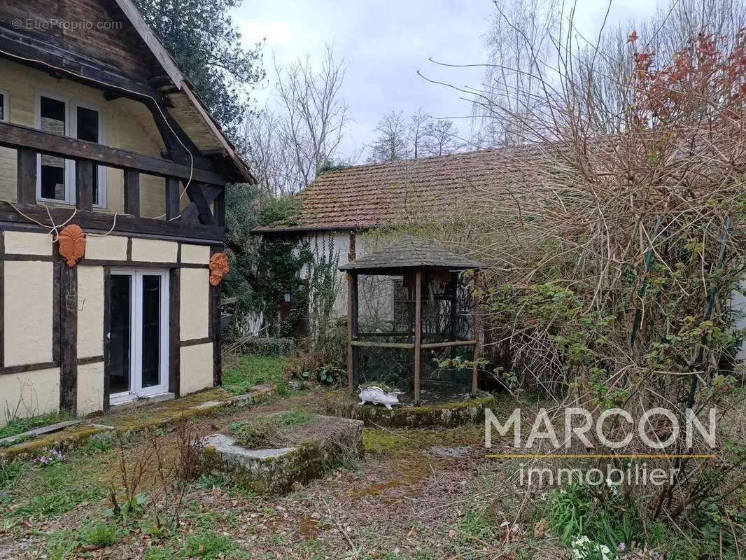 Maison à LA VILLENEUVE