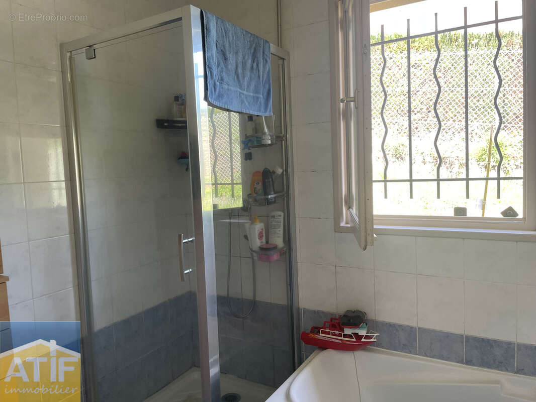 Maison à NOIRETABLE