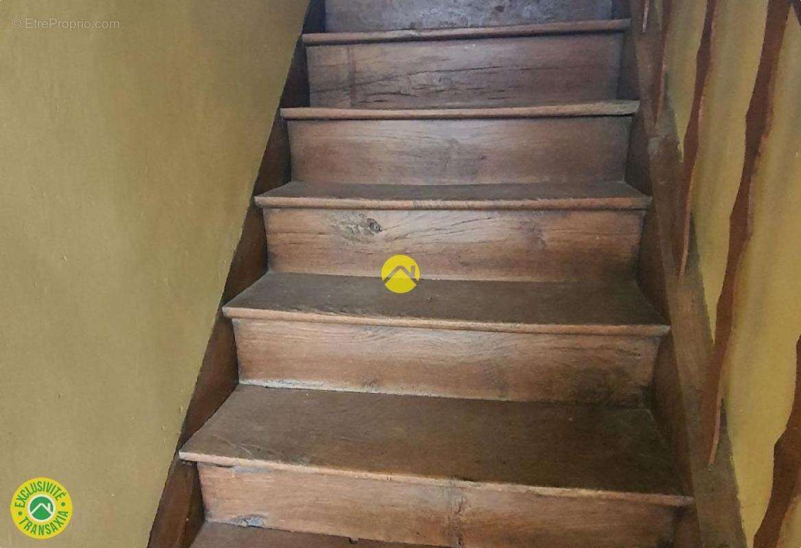 Maison à PEYRAT-LA-NONIERE