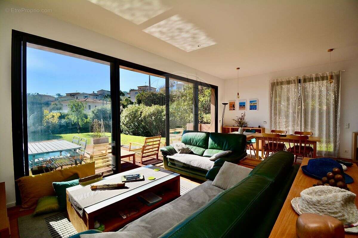 Maison à CAGNES-SUR-MER