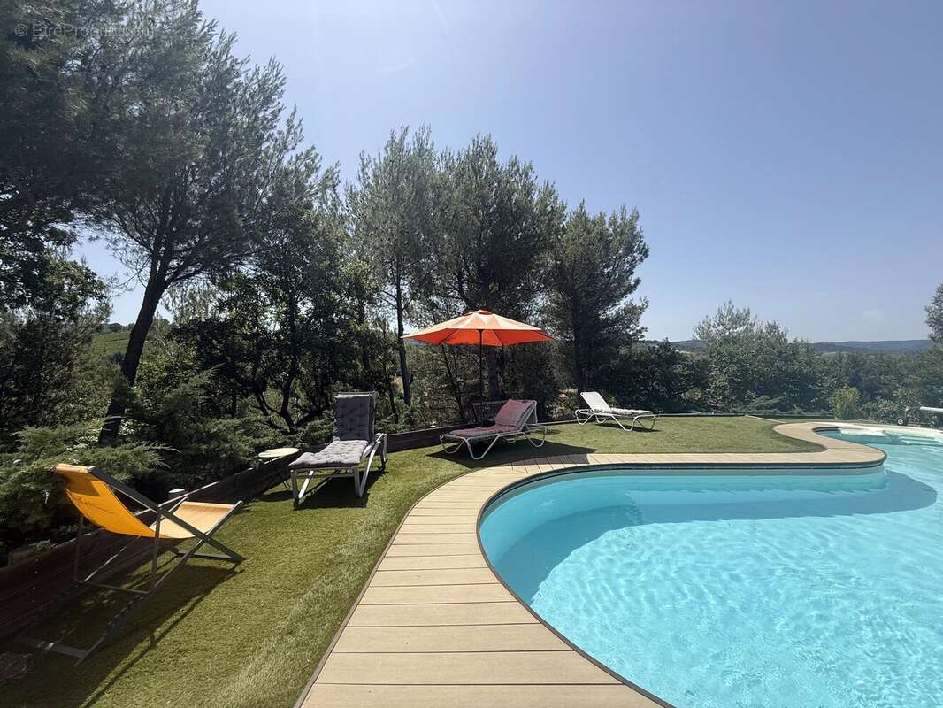 Villa de charme avec vue dégagée, piscine et plus de 1 hectare de terrain - photo 20