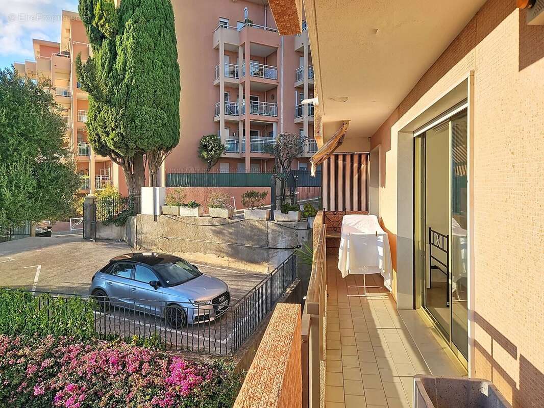 Appartement à BEAUSOLEIL