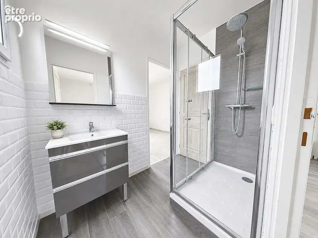 Maison familiale de 209 m² - 4 chambres - Sous-sol total - DPE C - photo 12