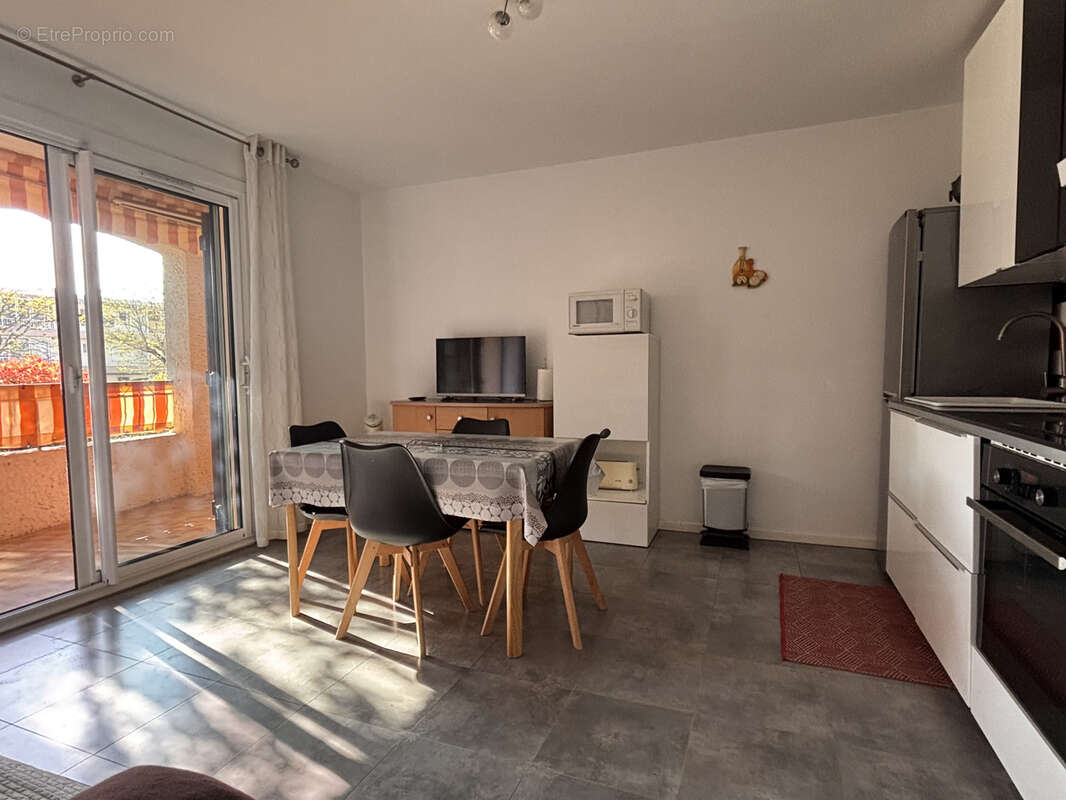 Appartement à SAINT-CYR-SUR-MER