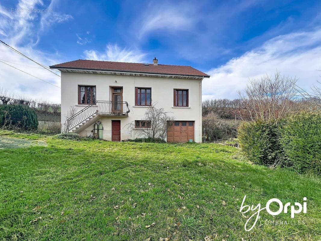 Maison à GOUTTIERES
