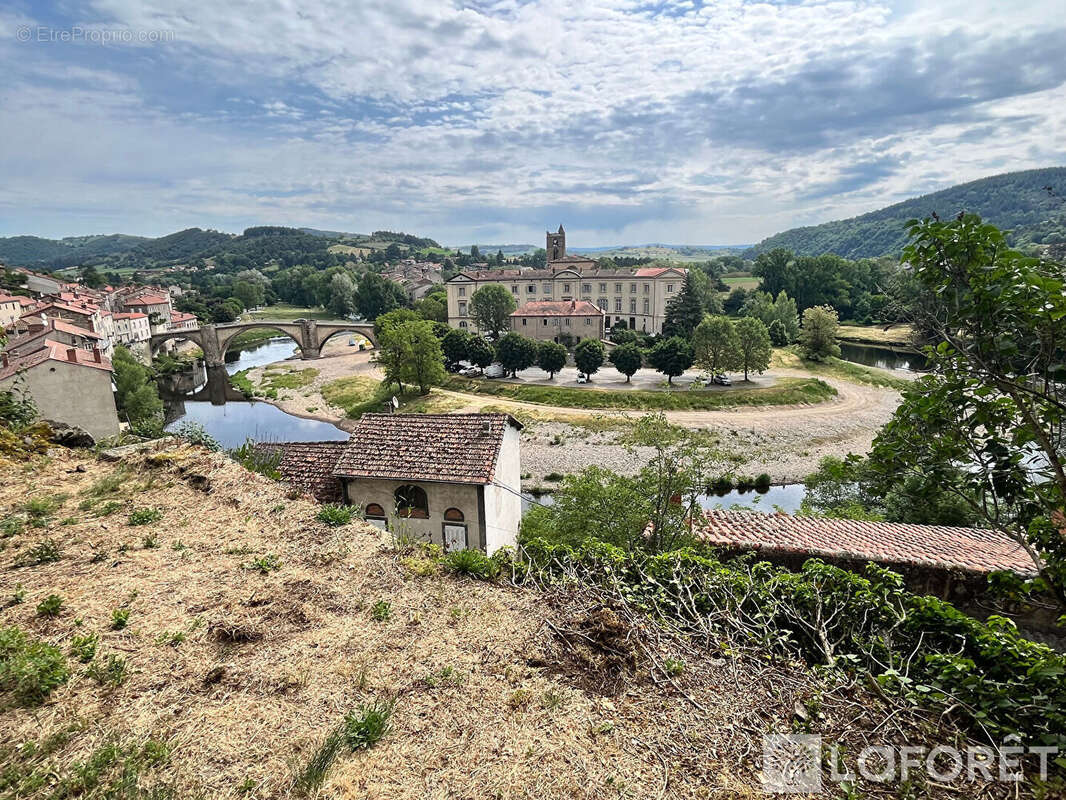 Maison à LAVOUTE-CHILHAC
