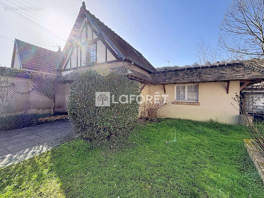 Maison à AUBEVOYE