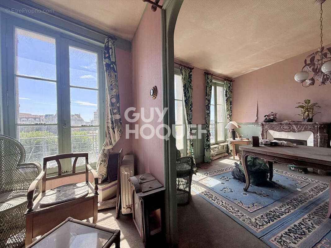 Appartement 2/3 pieces - emplacement d'exception face au port - photo 3