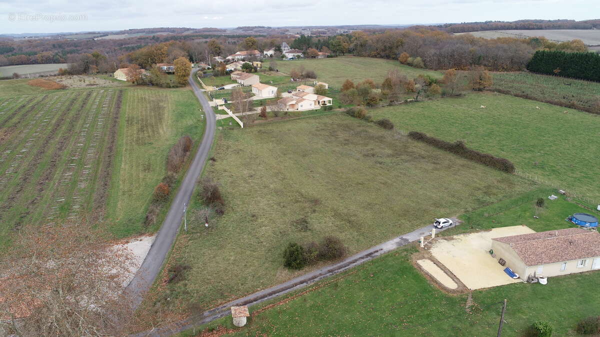 Terrain 2277 m² à Passirac  - photo 104