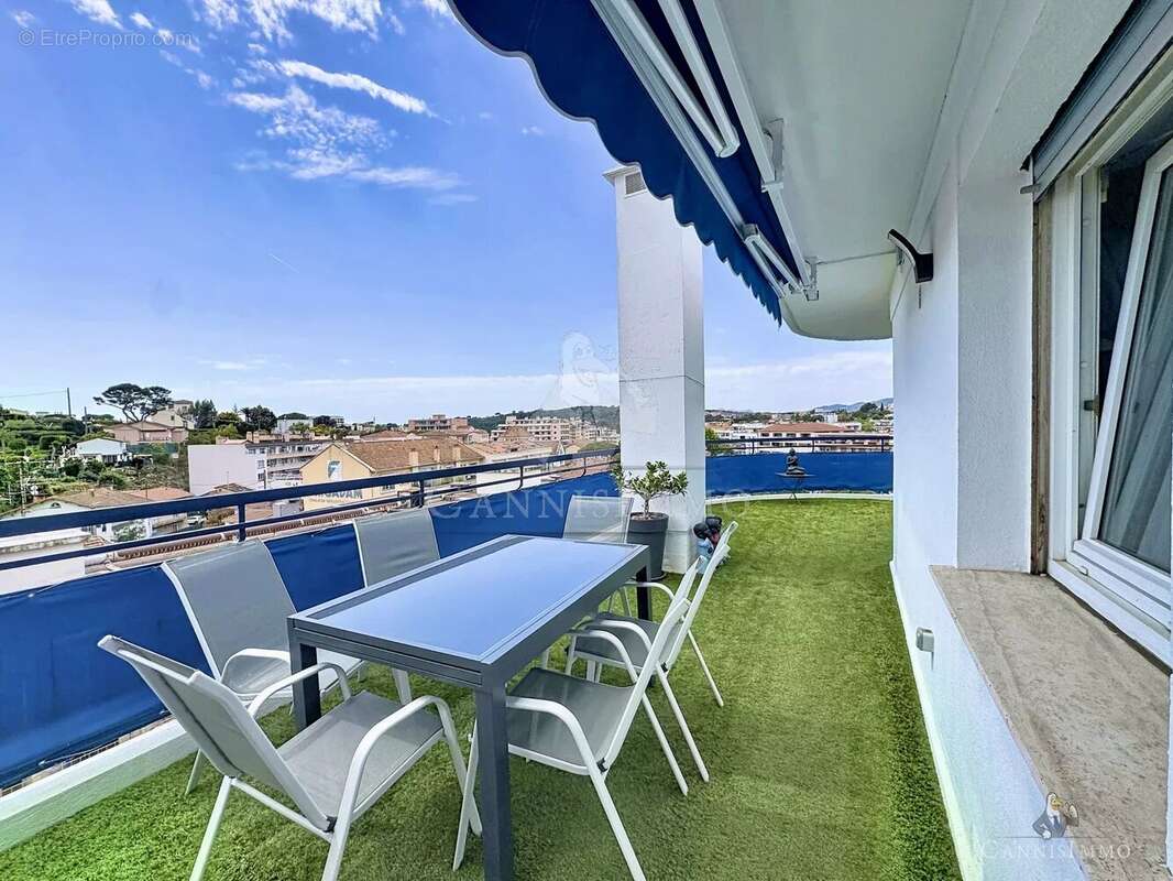 Appartement à LE CANNET