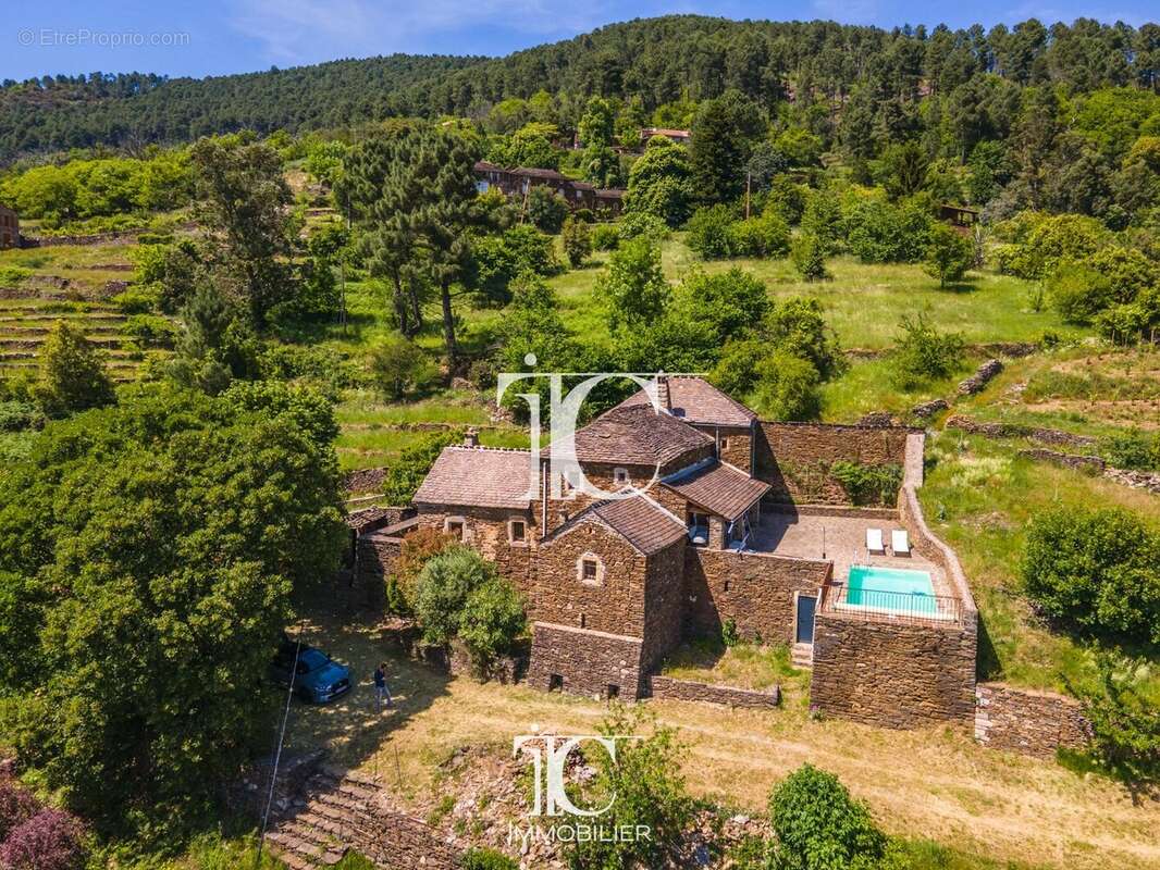 Mas ancien du xviiieme siècle 108m² habitables 4 chambres terrain de 3 173 m² piscine - photo 9