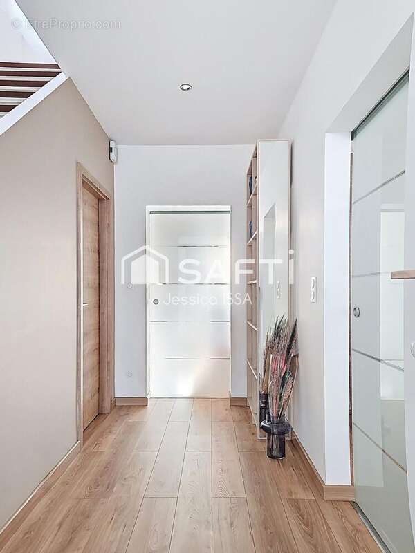 Photo 2 - Maison à L'HOPITAL