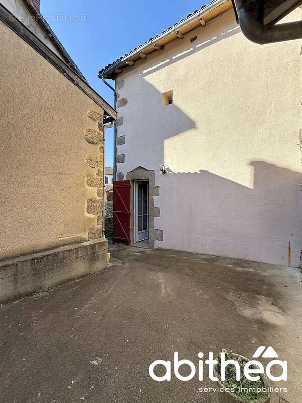 Maison à NIEUL