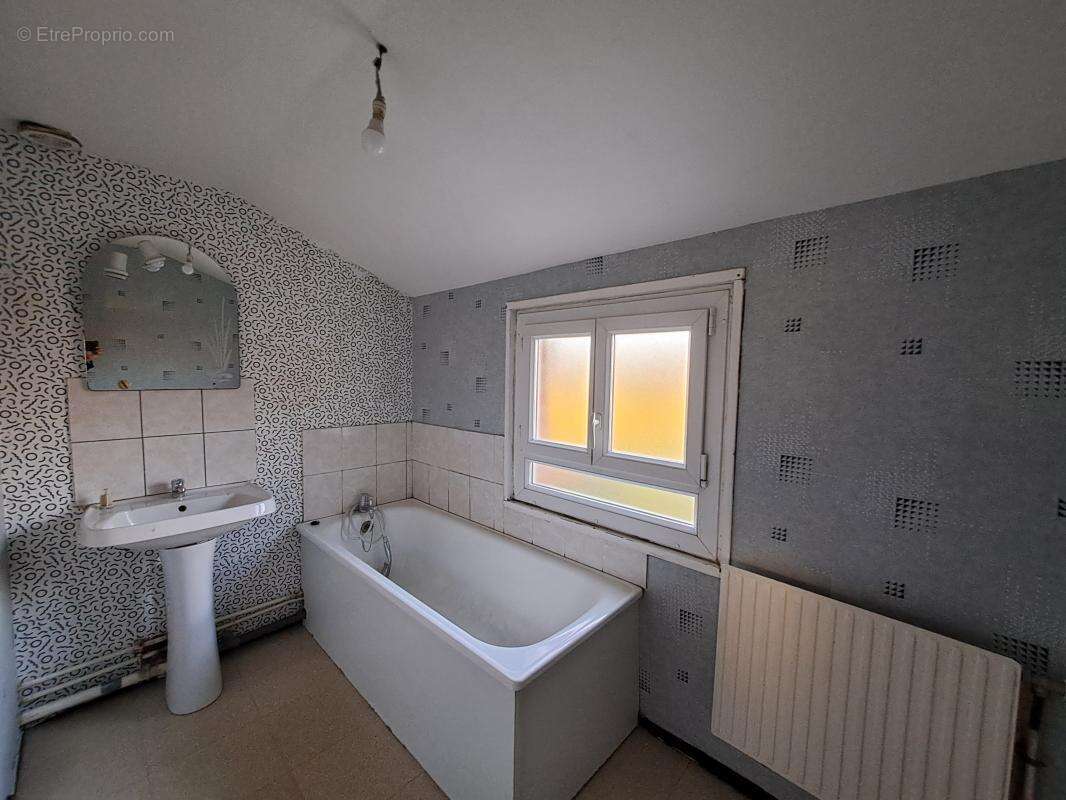 Appartement à COURCELLES-LES-LENS