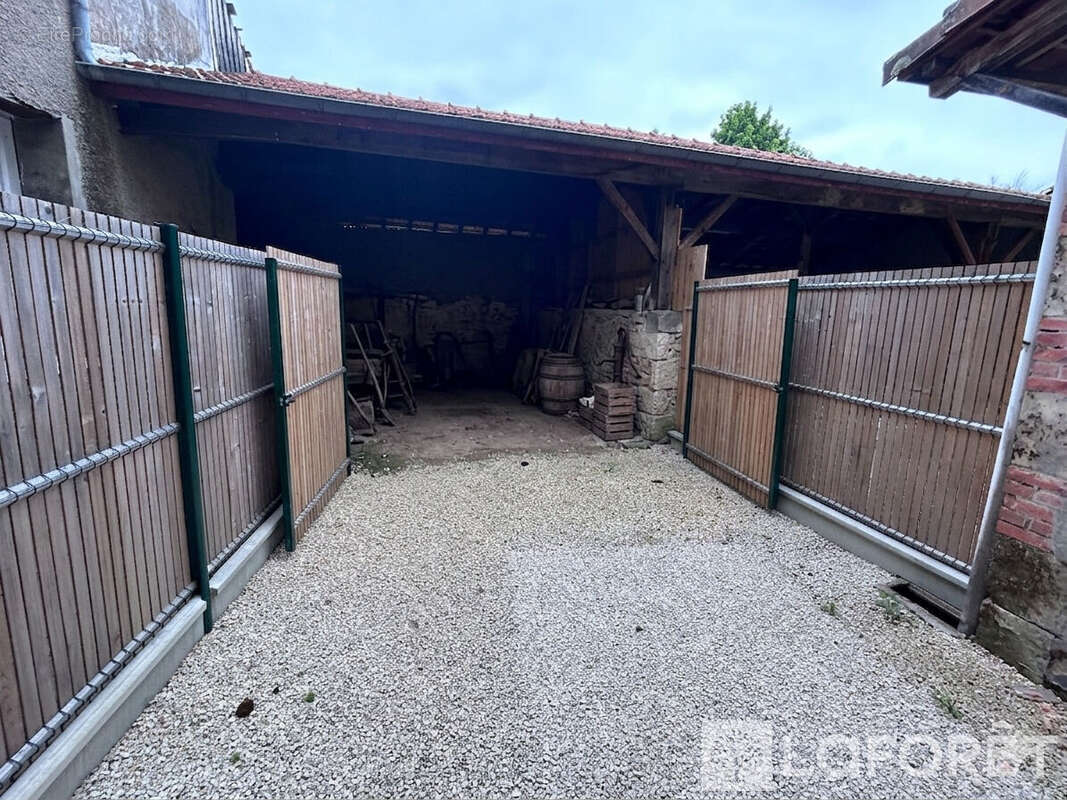 Maison Moustey 8 pièces 220M2- Fort potentiel - photo 7