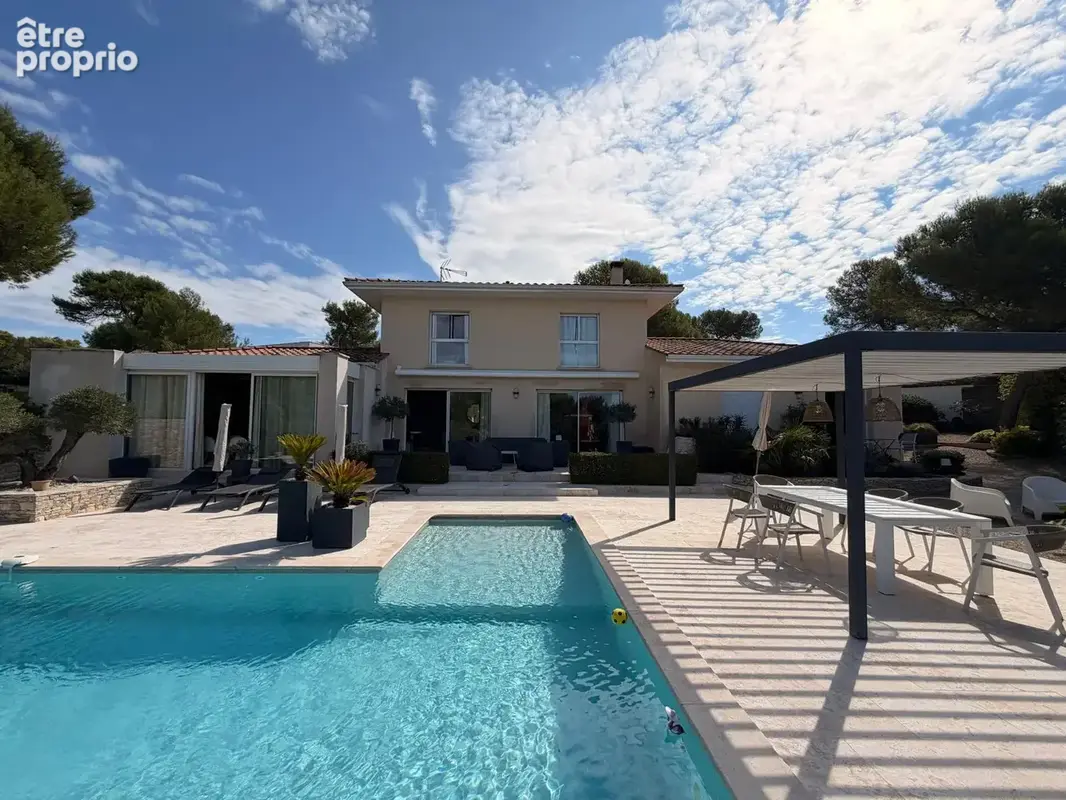 NIMES EAU BOUILLIE/PLANETTE Villa d'exception de 220 m2 avec jardin et piscine à débordement - photo 4