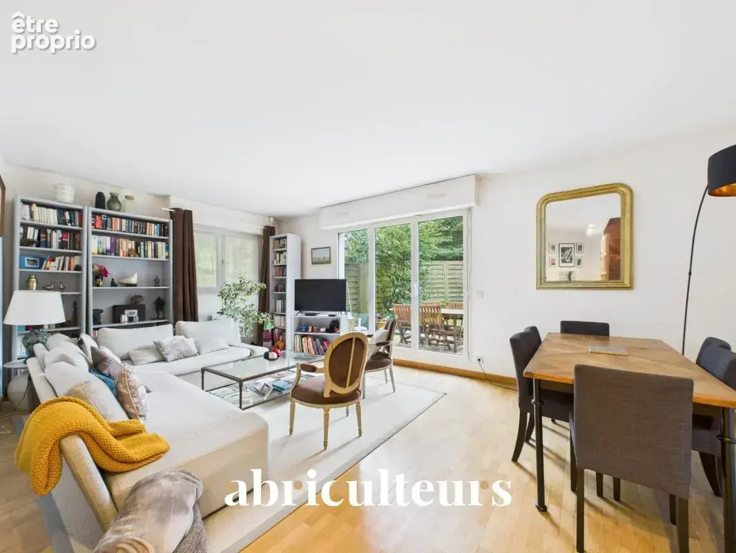 Appartement à LA CELLE-SAINT-CLOUD