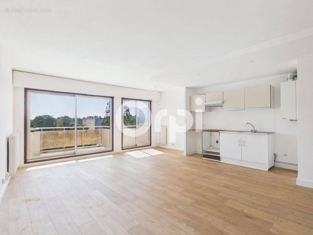 Appartement à MANDELIEU-LA-NAPOULE