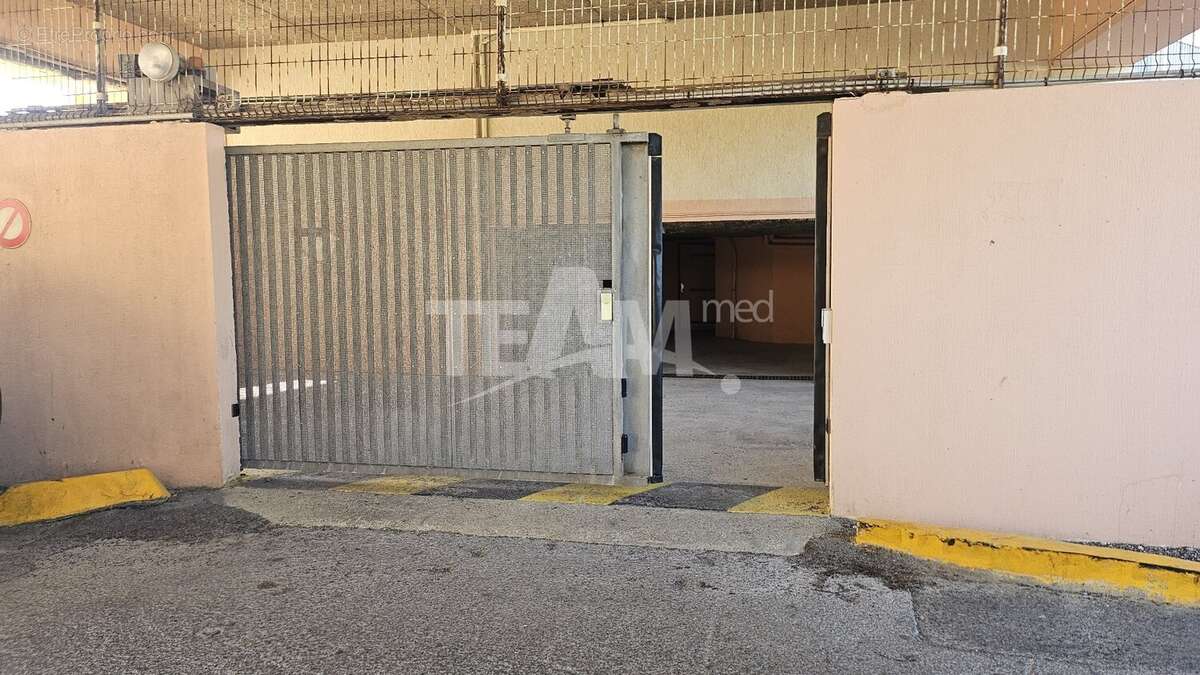 Emplacement de stationnement - photo 2