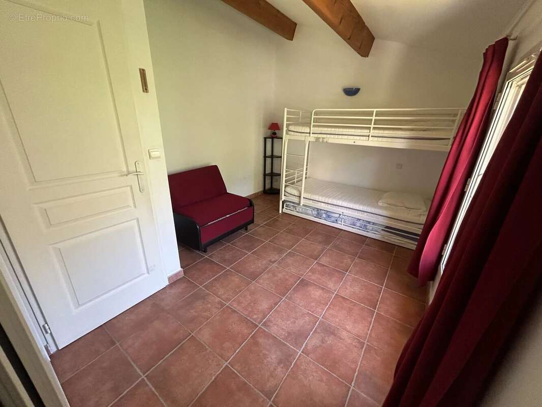 A  saisir maison à SANARY SUR MER - Secteur Poussarague - photo 9