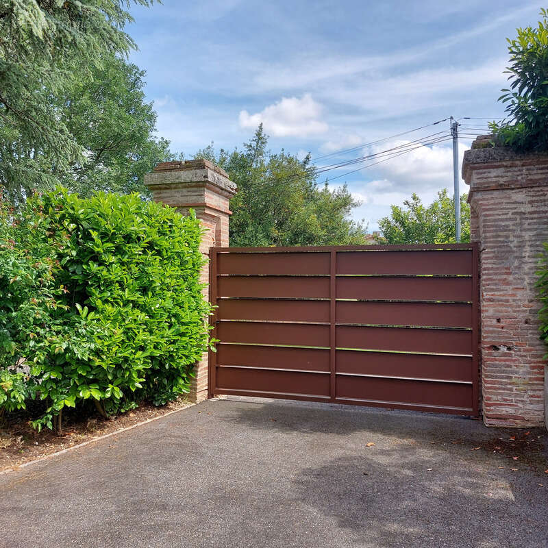 Maison à vendre 13 pièces MONTAUBAN (82), salle de reception, parking, bureaux, cave, dépendances,  parc de 8000m2, 2 entrées in - photo 81