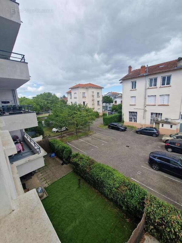   - Appartement à SAINT-PRIEST