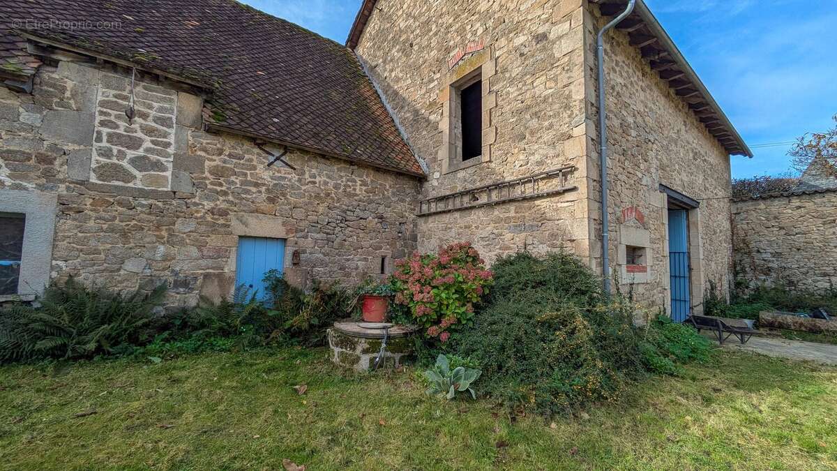 Maison à LAROQUEBROU