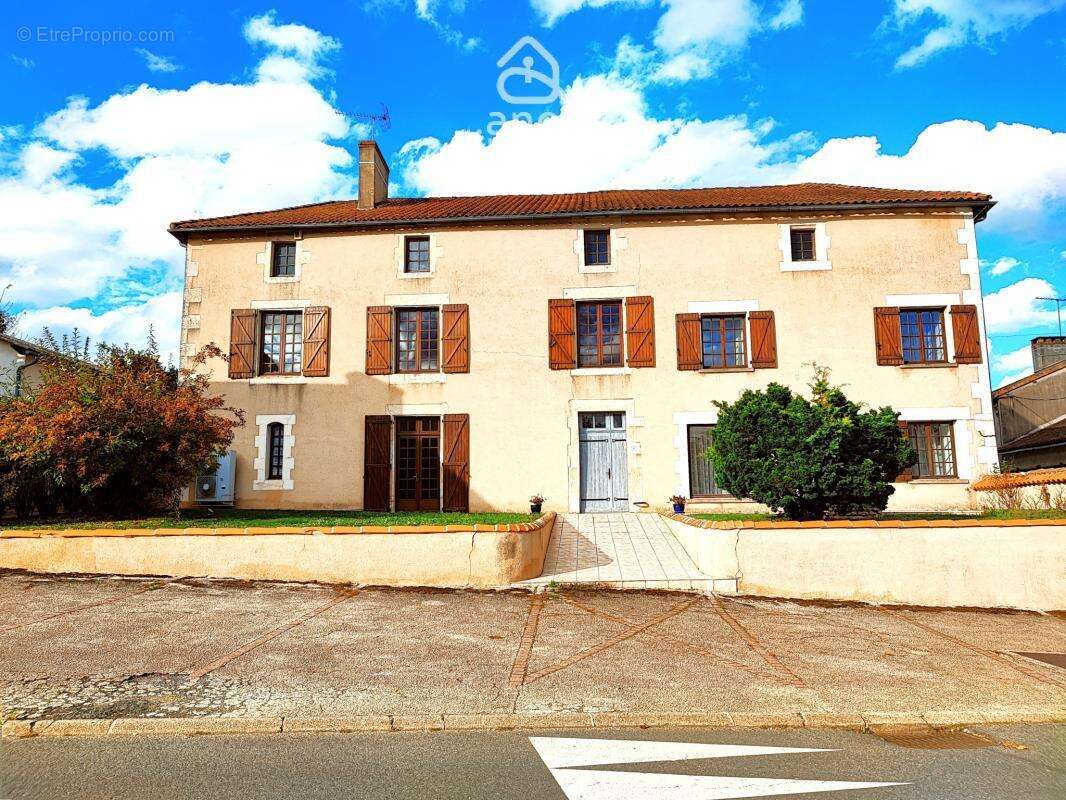 Maison à MAUPREVOIR