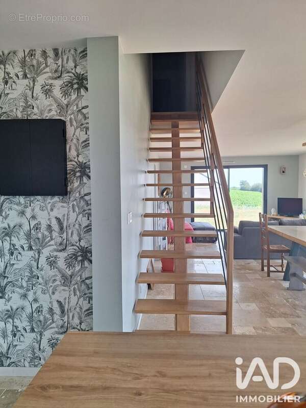 Maison 121 m² à Doue-La-Fontaine  - photo 6