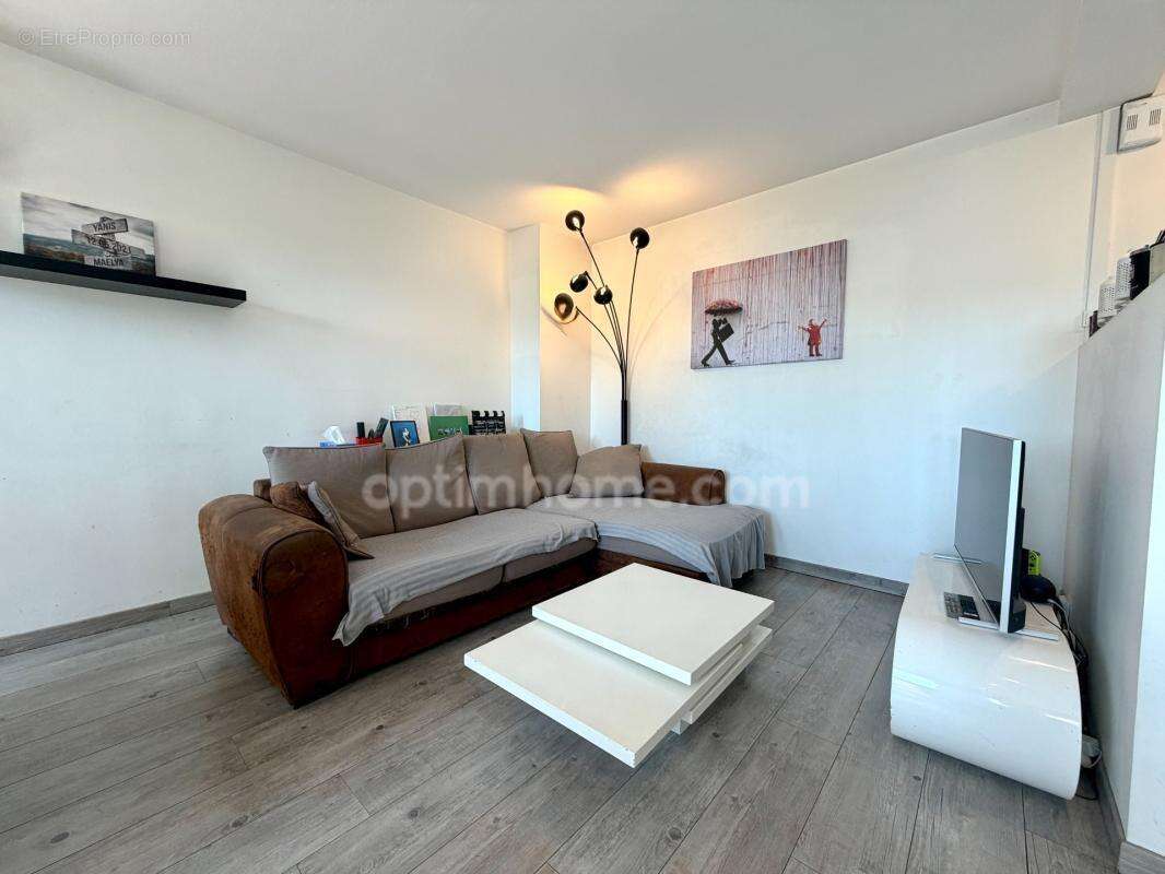 Appartement 4 pièces, 3 chambres / balcon / cave / parking / terrain de tennis - photo 9