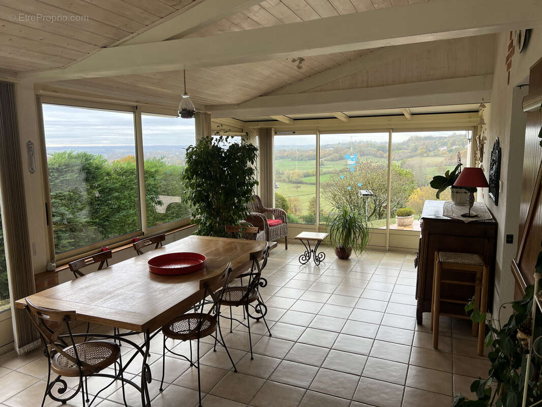 Maison à PARIGNY-LES-VAUX