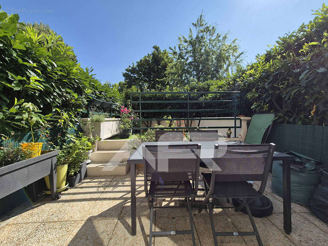 Appartement à CARRIERES-SUR-SEINE