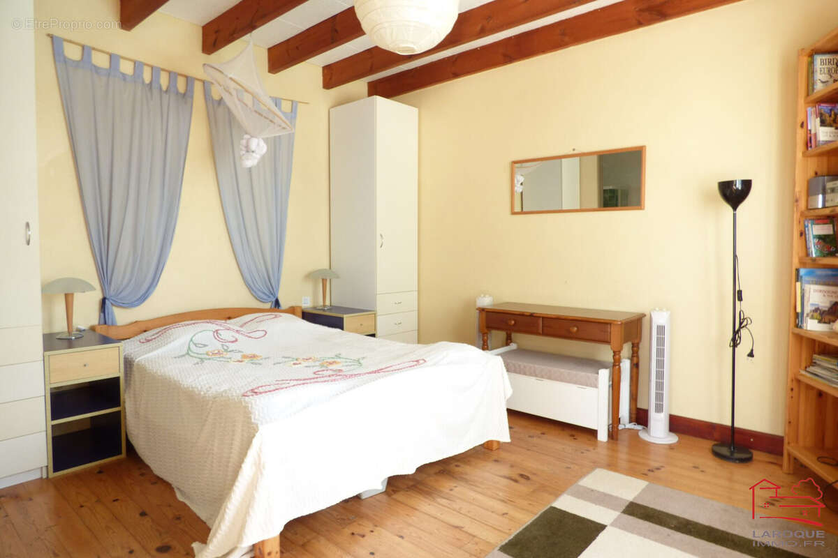 Maison à LAROQUE-TIMBAUT