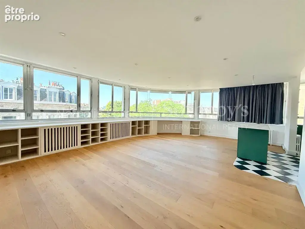 Appartement rénové - 2 chambres - vue exceptionnelle - parking - photo 2