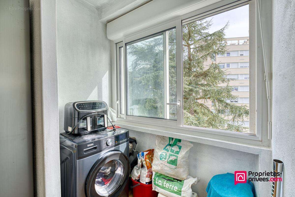 Appartement à LYON-9E