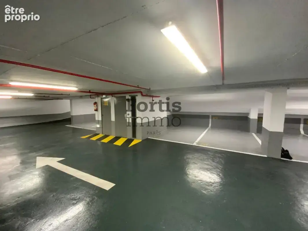 Paris 9  - bonne nouvelle - parking pleine propriete 12m2 - photo 4